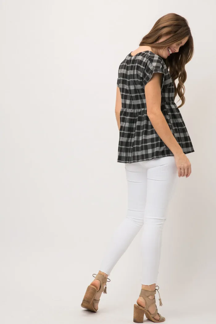 BLACK PLAID RUFFLED BUTTON FRONT TOP MRMTP7610