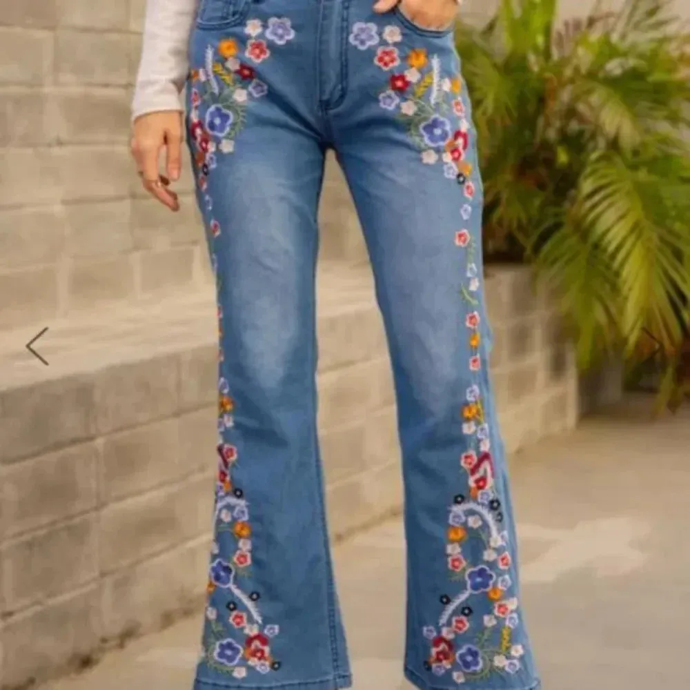 LVSANW Embroidered Slim Fit Flared Pants European and American Women's Jeans Fashionable and Trendy Embroidered Pants