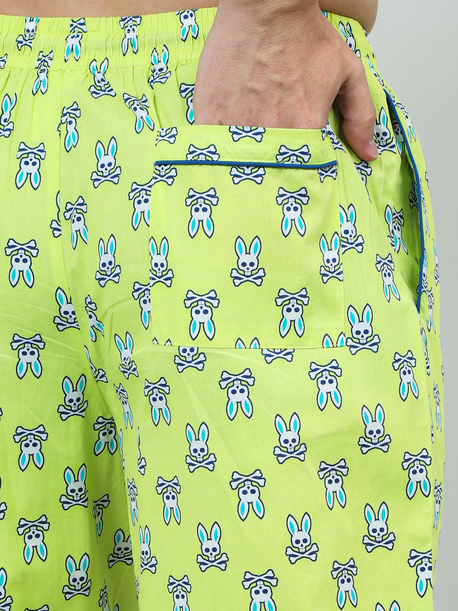Men Green Oversized Cotton Knee-Length Shorts